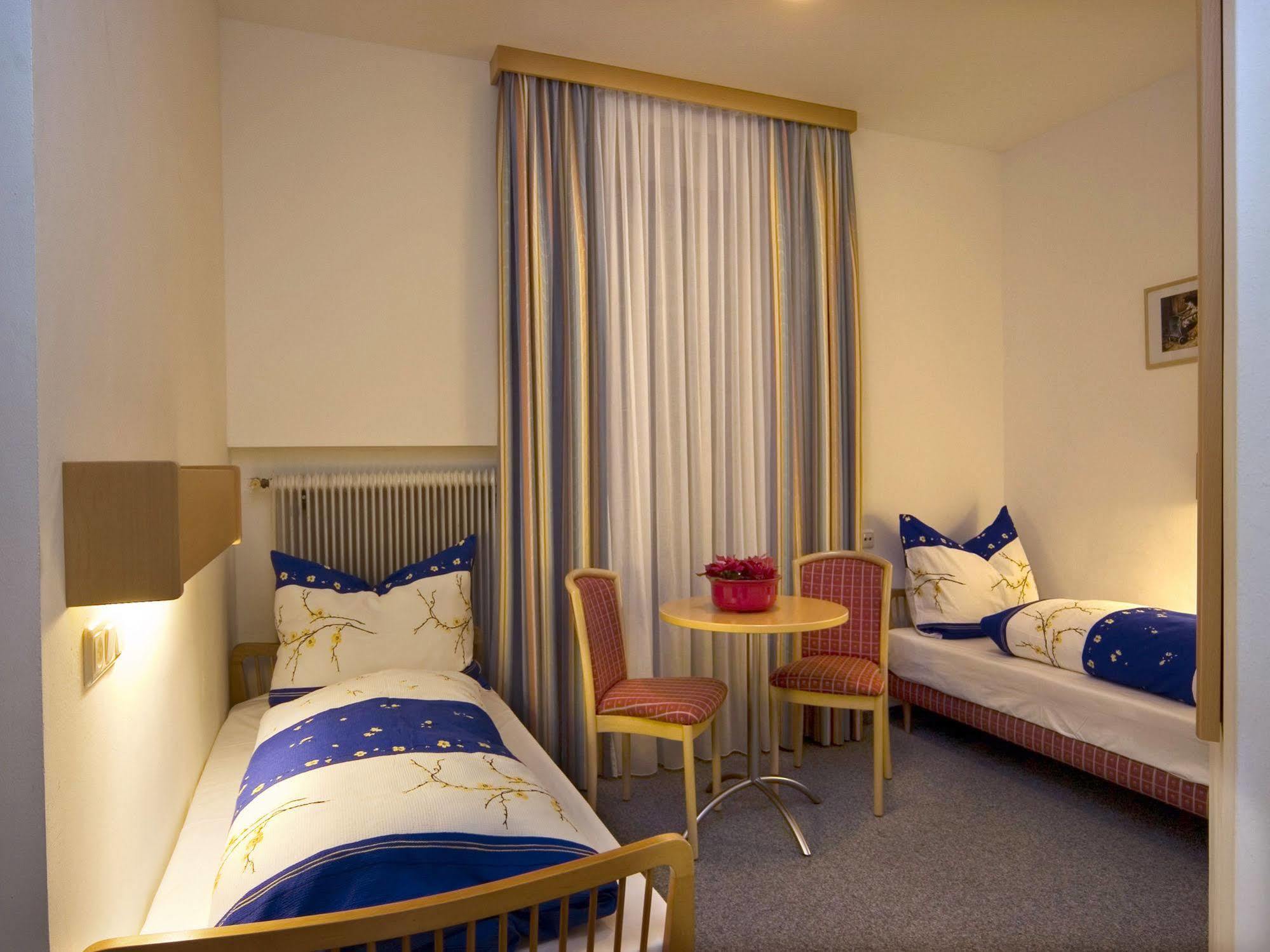 Hotel Gasthof Stefansbruecke Муттерс Экстерьер фото