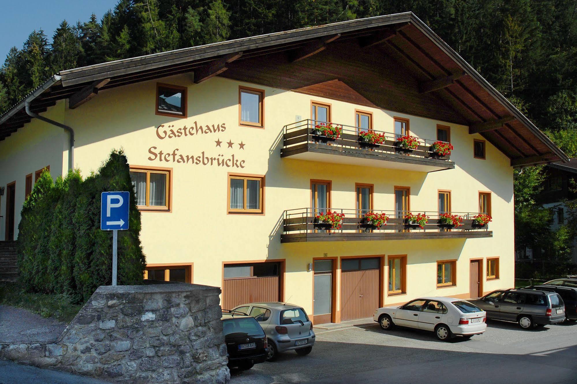 Hotel Gasthof Stefansbruecke Муттерс Экстерьер фото
