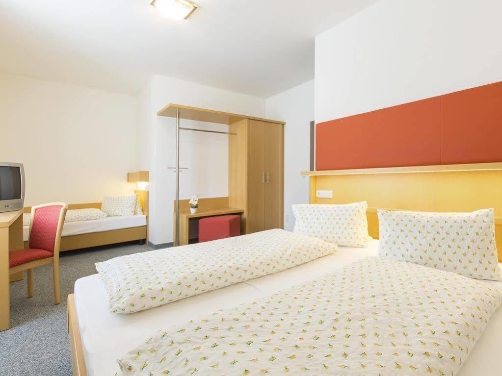 Hotel Gasthof Stefansbruecke Муттерс Экстерьер фото