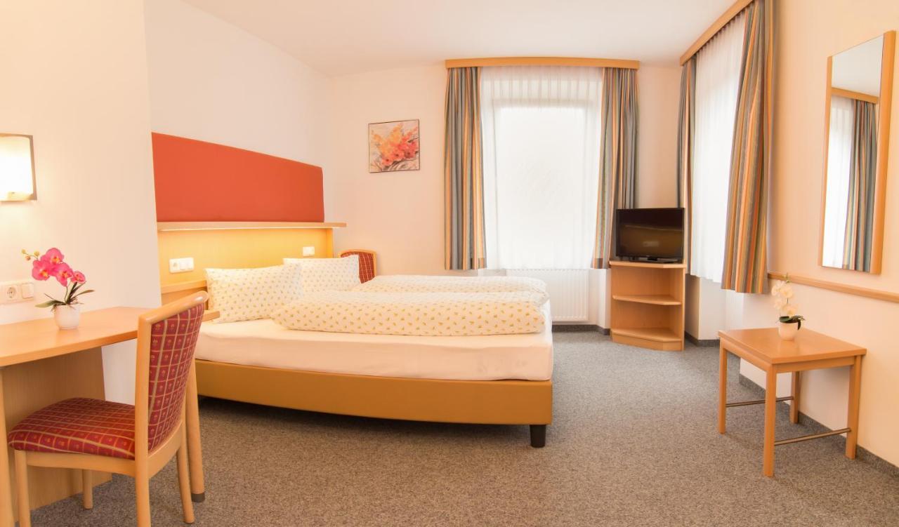 Hotel Gasthof Stefansbruecke Муттерс Экстерьер фото