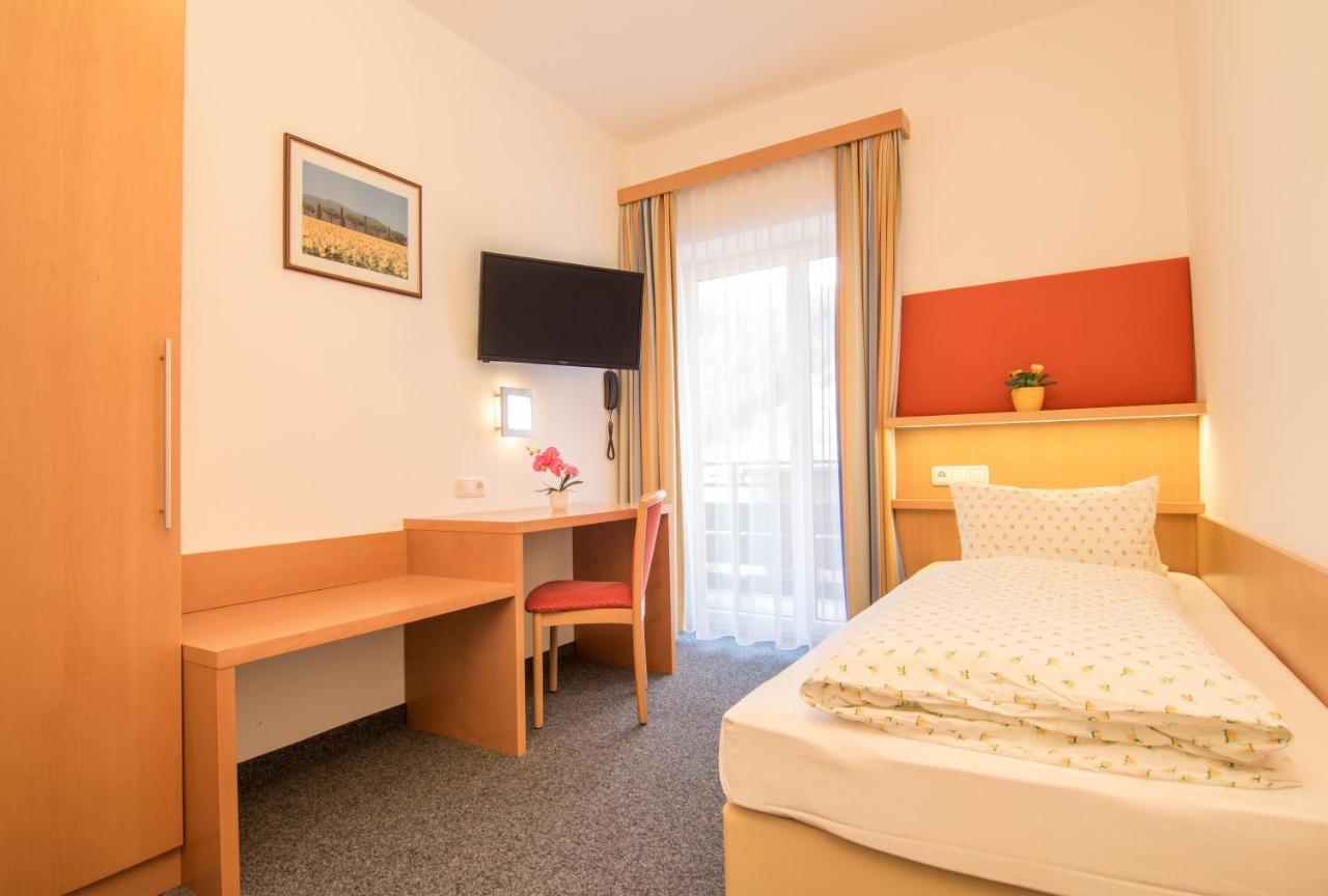 Hotel Gasthof Stefansbruecke Муттерс Экстерьер фото
